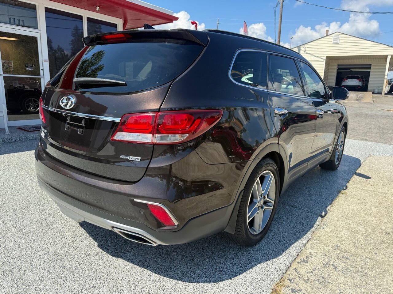 Used 2018 Hyundai Santa Fe AWD w/ SE Ultimate Tech Package 03 image 14