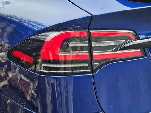Used 2023 Tesla Model X AWD/4WD image 29