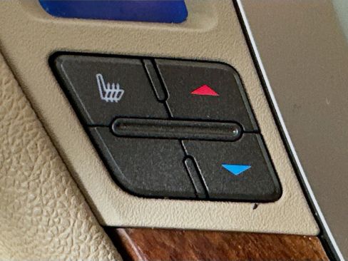 Used 2010 Cadillac CTS Luxury image 19