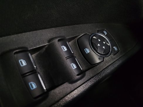 Used 2020 Ford Fusion SE image 27