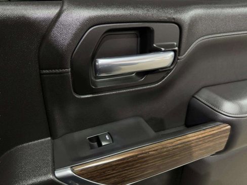 Used 2021 Chevrolet Silverado 1500 High Country w/ Z71 Off-Road Package image 46