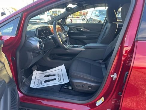 New 2026 Chevrolet Equinox EV LT image 16