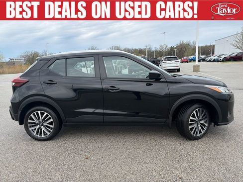 Used 2023 Nissan Kicks SV FWD image 2