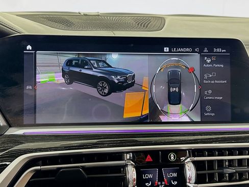 Used 2021 BMW X7 M50i w/ Executive Package image 44