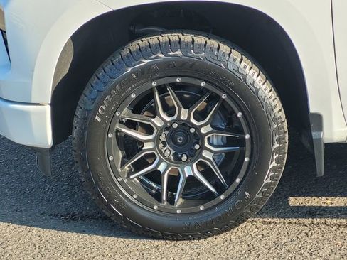 Used 2022 Chevrolet Silverado 1500 Custom w/ Rally Edition image 11