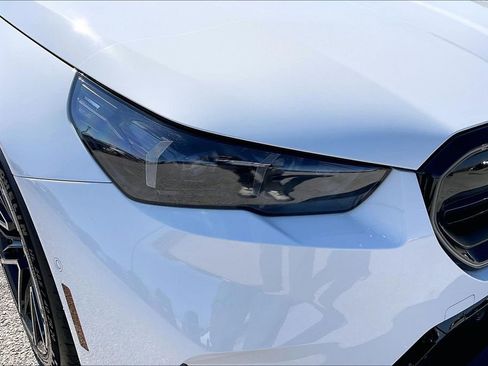 Used 2026 BMW M5 w/ Executive Package image 31