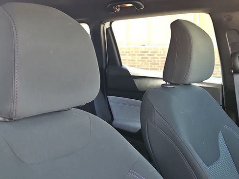 Used 2025 Jeep Compass Sport AWD/4WD image 18