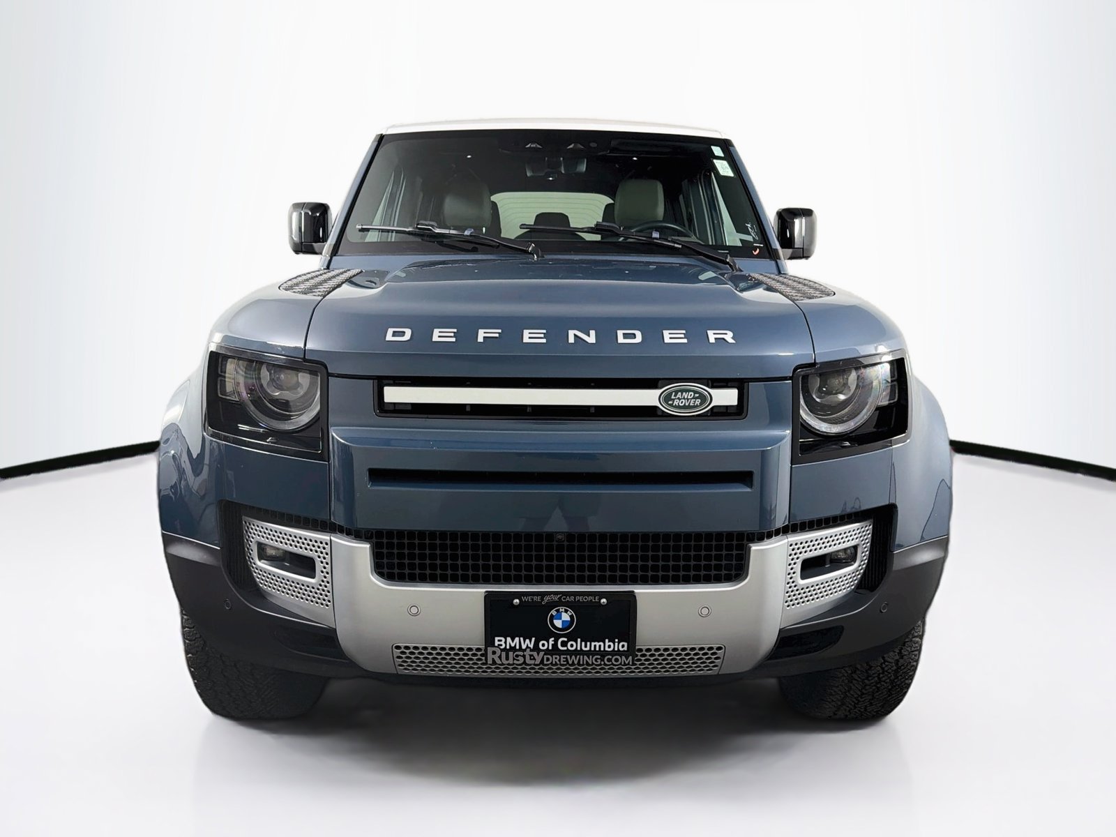 Used 2024 Land Rover Defender 110 SE AWD/4WD image 2