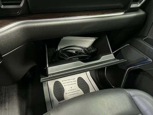 Used 2025 GMC Sierra 3500 SLT image 33