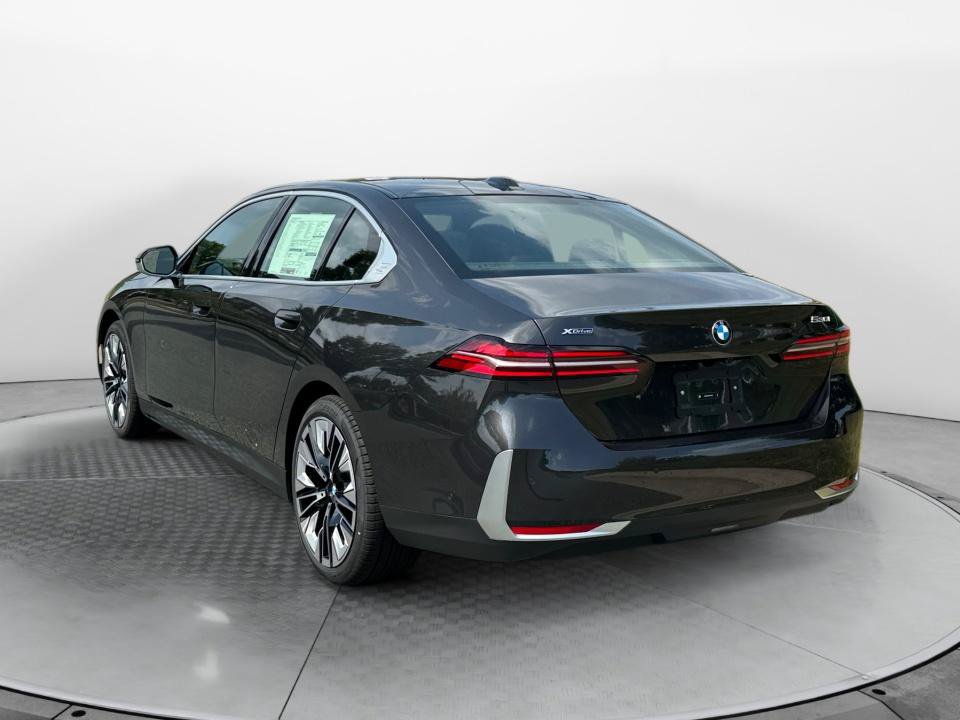 New 2027 BMW 530i xDrive w/ Premium Package AWD/4WD image 5