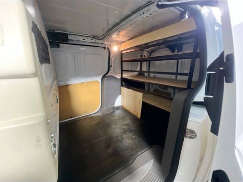 Used 2022 Ford Transit Connect XL image 28