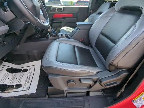 Used 2024 Ford Bronco Black Diamond AWD/4WD image 10
