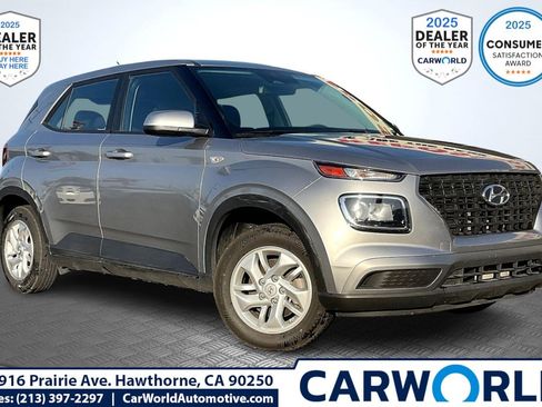Used 2024 Hyundai Venue SE image 1
