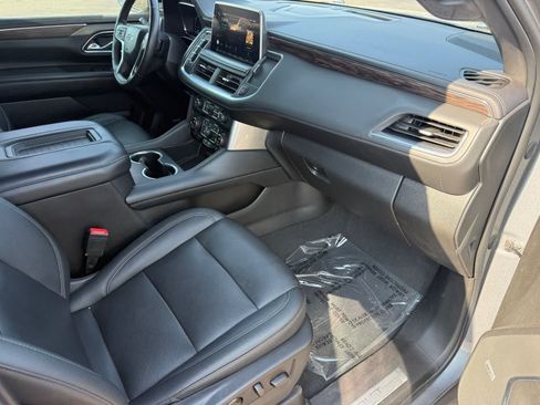 Used 2022 Chevrolet Suburban Z71 w/ Z71 Off-Road Package AWD/4WD image 30