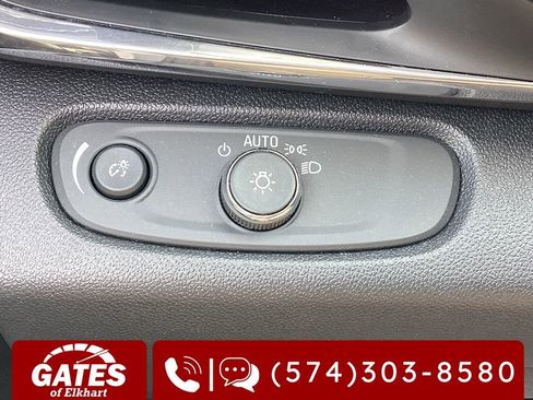 Used 2025 Buick Envista Preferred FWD image 20