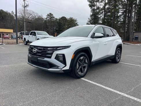 Certified 2025 Hyundai Tucson SEL image 2