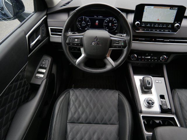 Used 2024 Mitsubishi Outlander SEL Black Edition AWD/4WD image 12