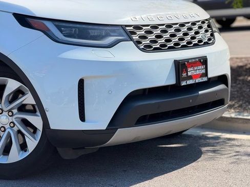 Used 2024 Land Rover Discovery S AWD/4WD image 3