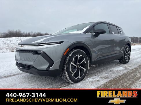 New 2026 Chevrolet Equinox EV LT image 1