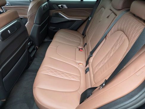 Used 2024 BMW X5 sDrive40i w/ M Sport Package RWD image 14