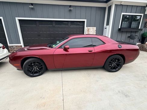 Used 2018 Dodge Challenger SXT w/ Blacktop Package RWD image 11