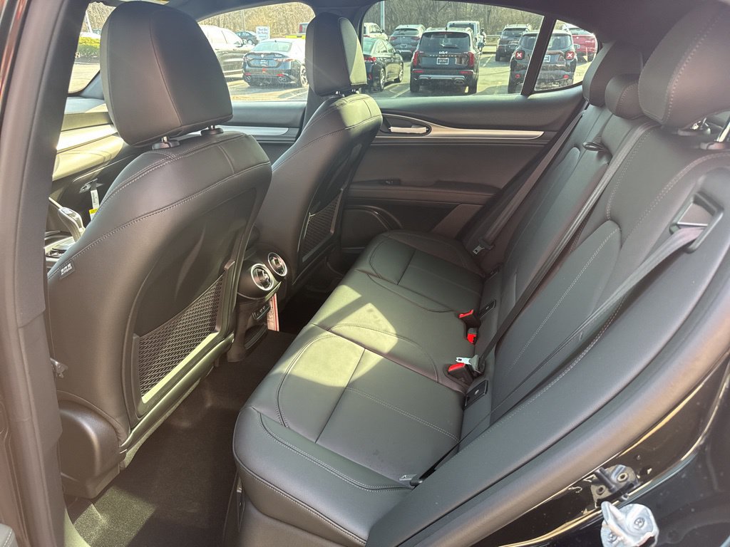 New 2026 Alfa Romeo Stelvio Sprint AWD/4WD image 17