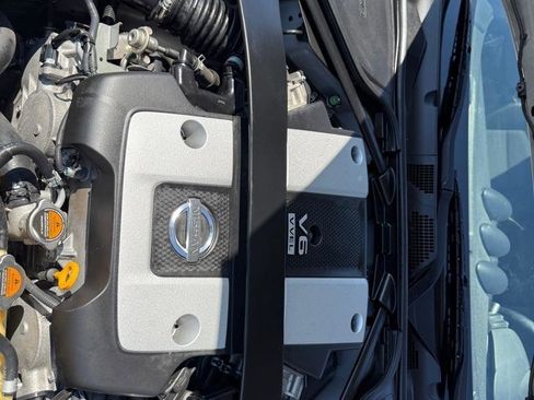 Used 2015 Nissan 370Z Coupe RWD image 20