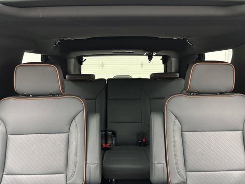 New 2026 GMC Yukon AT4 w/ AT4 Premium Plus Package AWD/4WD image 44