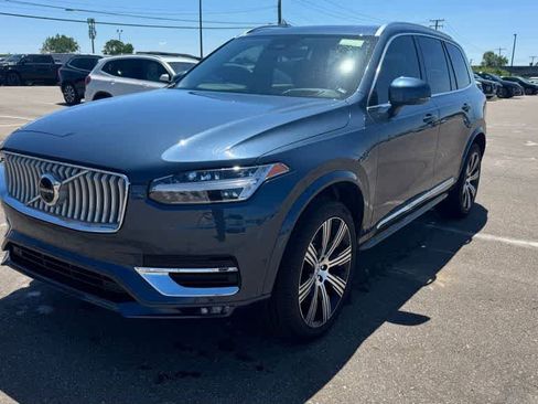 Used 2025 Volvo XC90 B6 Ultra AWD/4WD image 1