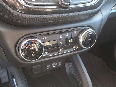 Used 2023 Chevrolet TrailBlazer LT w/ Convenience Package AWD/4WD image 15