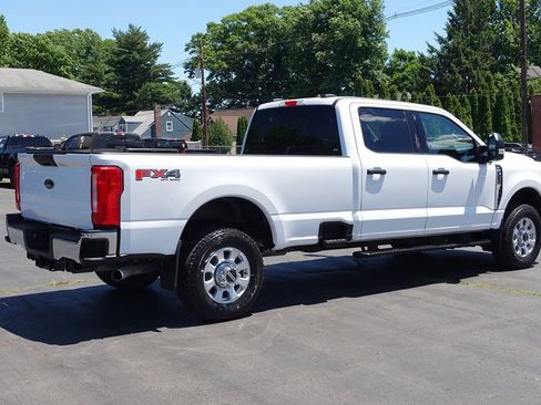 Used 2024 Ford F250 XLT w/ FX4 Off-Road Package AWD/4WD image 3