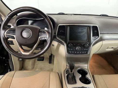 Used 2017 Jeep Grand Cherokee Overland w/ Jeep Active Safety Group image 13