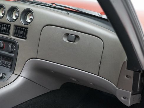 Used 1993 Dodge Viper RT/10 image 32