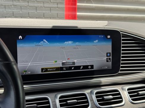 Used 2023 Mercedes-Benz Maybach GLS 600 4MATIC image 25