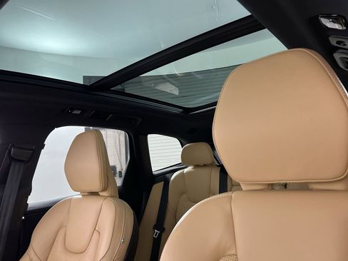 Certified 2023 Volvo XC60 B6 Ultimate w/ Protection Package Premier image 17