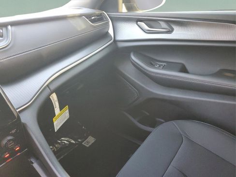 New 2025 Jeep Grand Cherokee Laredo X image 25