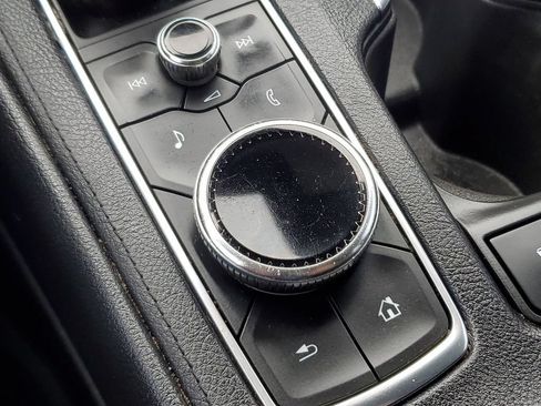 Used 2020 Cadillac XT4 Sport AWD/4WD image 35