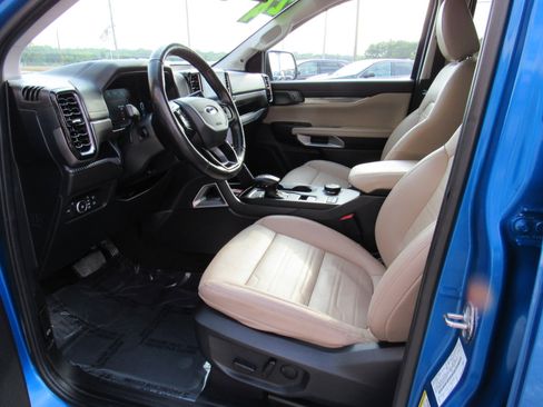 Used 2024 Ford Ranger Lariat w/ Advanced Towing Package image 8