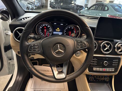 Used 2019 Mercedes-Benz GLA 250 GLA 250 image 11