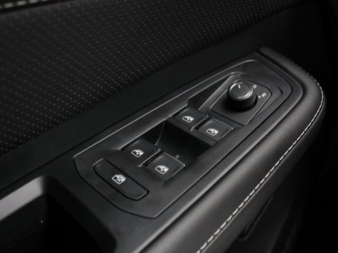 New 2026 Volkswagen Atlas SE image 6