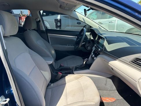 Used 2020 Hyundai Elantra SEL FWD image 23