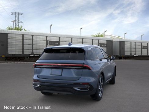 New 2026 Lincoln Nautilus Premier AWD/4WD image 8