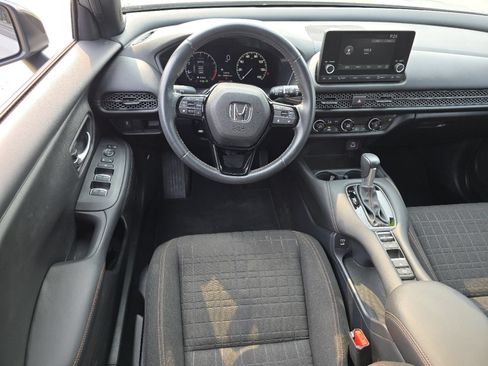 Used 2025 Honda HR-V Sport image 26