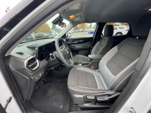 Used 2025 Chevrolet TrailBlazer LT image 24