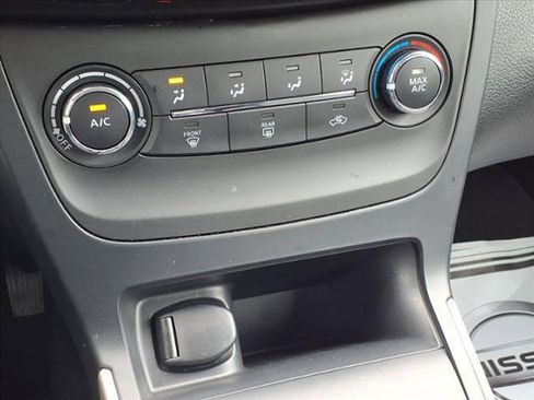 Used 2019 Nissan Sentra S image 28
