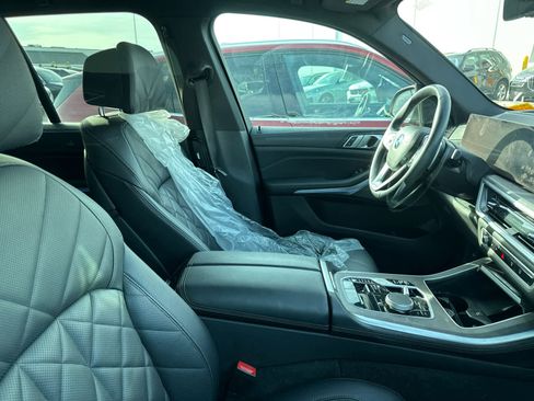 Used 2024 BMW X5 xDrive40i w/ Premium Package image 8