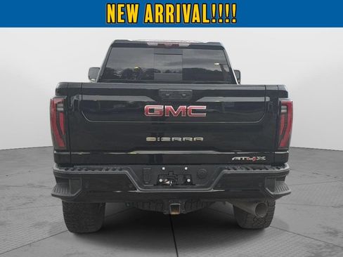 Used 2025 GMC Sierra 2500 AT4X AWD/4WD image 4