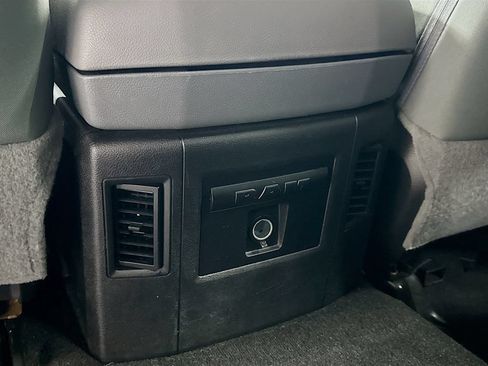 Used 2018 RAM 1500 Outdoorsman AWD/4WD image 23