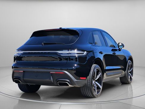 Certified 2023 Porsche Macan Turbo image 6