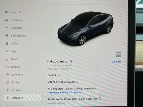 Used 2024 Tesla Model Y Long Range AWD/4WD image 24
